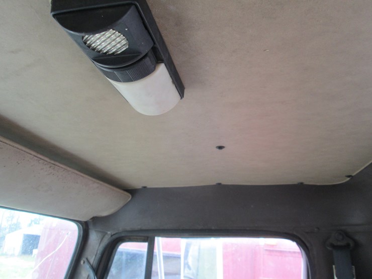 1990-international-4900-image-52