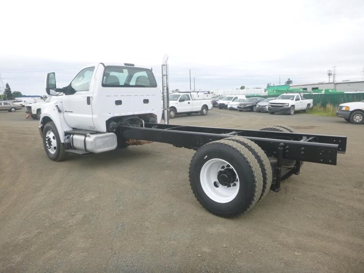 2017-ford-f750-image-4