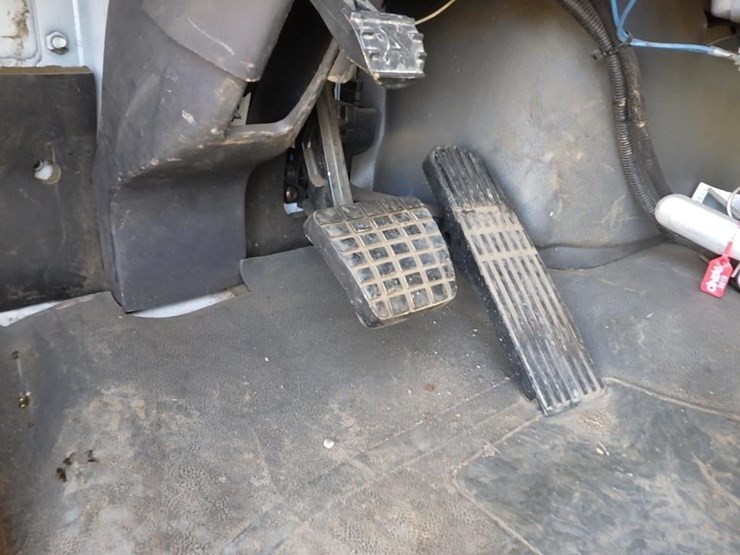 2005-utility-combo-image-41