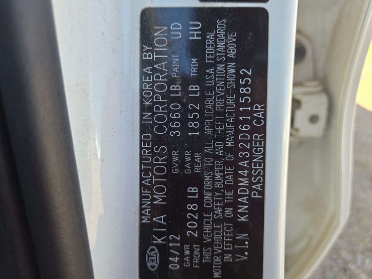 2013-kia-rio-lx-sedan-4d-image-17