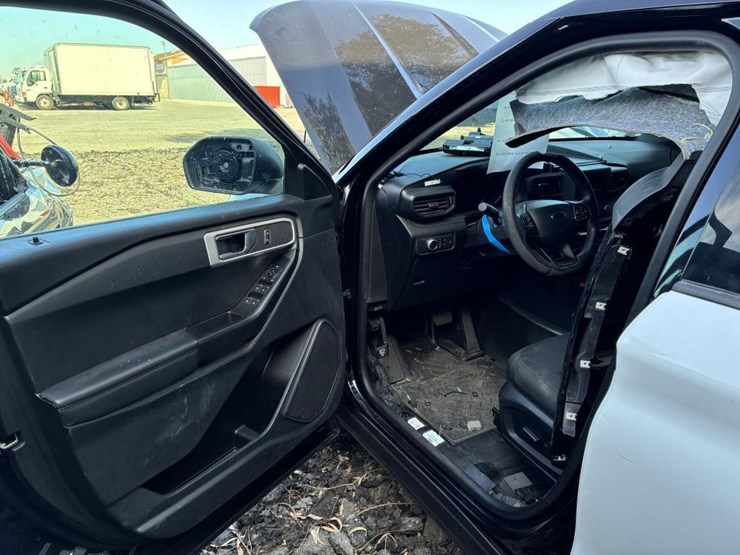 2022-ford-explorer-police-interceptor-image-20