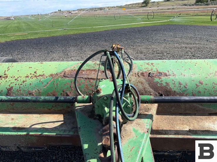 john-deere-27-image-11