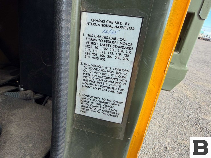 1985-international-1854-flatbed-truck-image-49