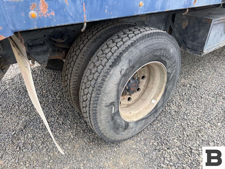 1996-ford-la9000-image-23