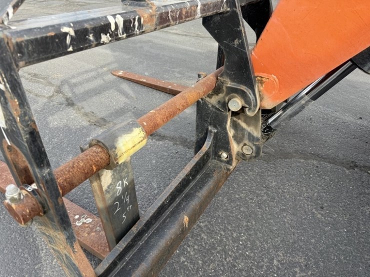 2015-sky-trak-8042-image-11