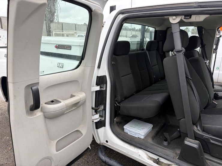 2012-gmc-sierra-2500-image-10