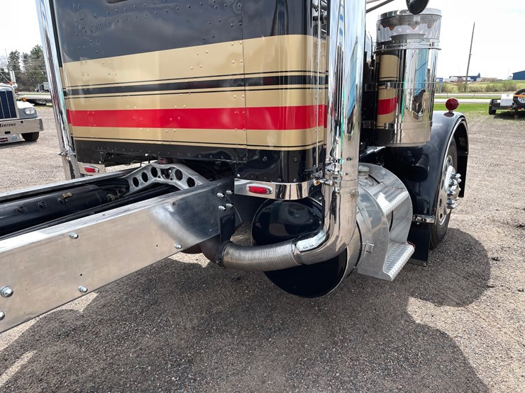 1970-peterbilt-358-image-72