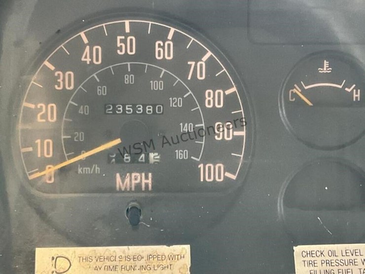 1998-isuzu-npr-image-17