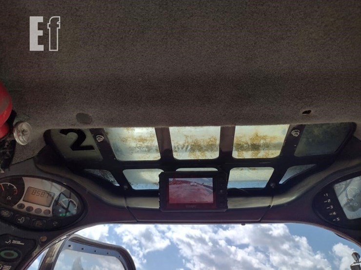 2022-bobcat-t770-image-8