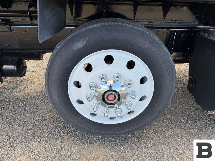 2017-kenworth-t880-image-35