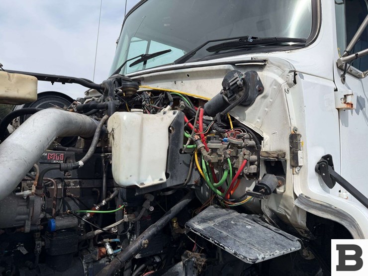 1996-ford-la9000-image-27