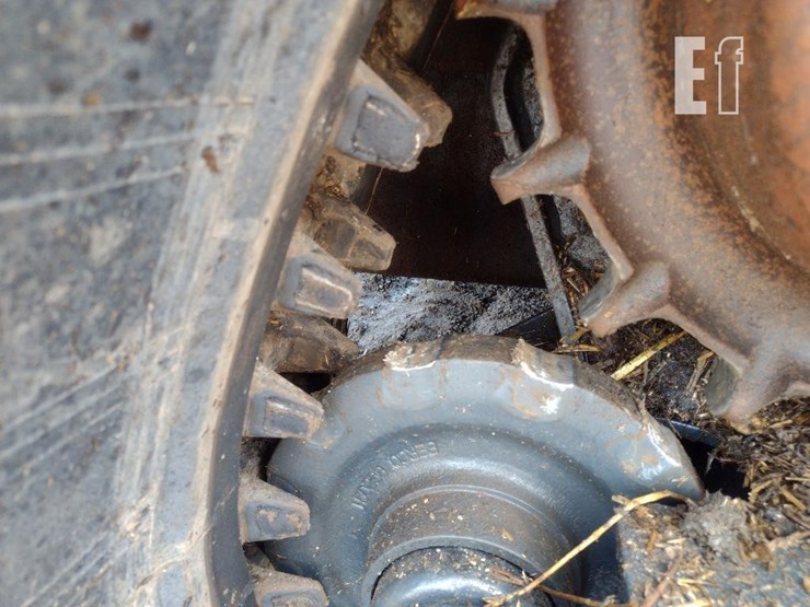 2013-bobcat-t770-image-25