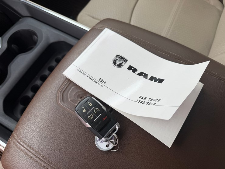 2019-dodge-ram-2500-image-26