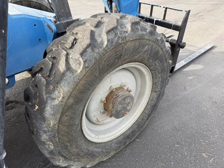 2014-genie-gth844-image-24