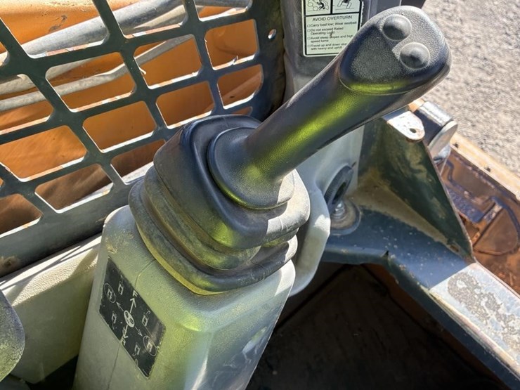 2018-mustang-1900r-image-17