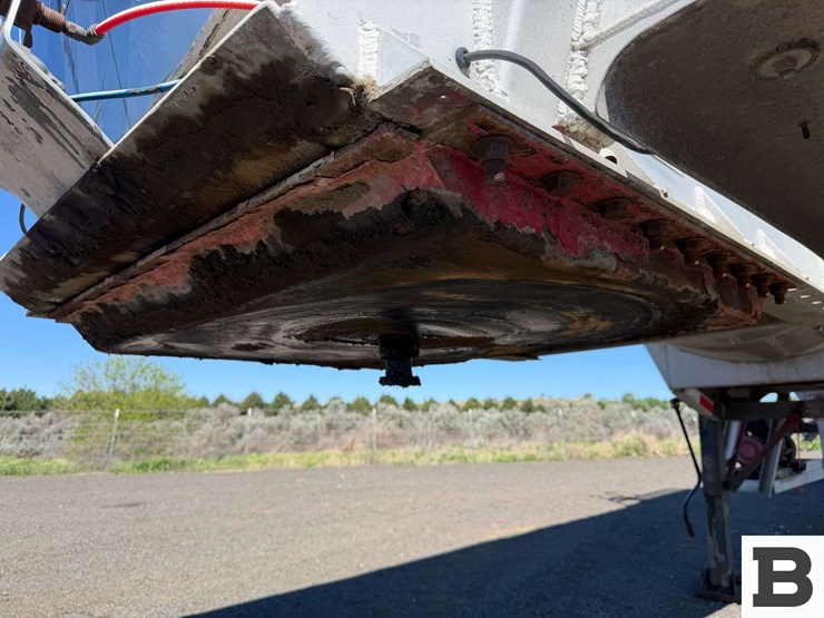 1994-west-mark-tanker-trailer-image-12