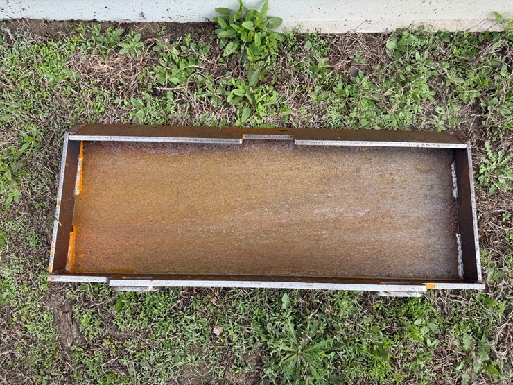 #568-•-#567-•-mini-skid-steer-mounting-plate-image-3