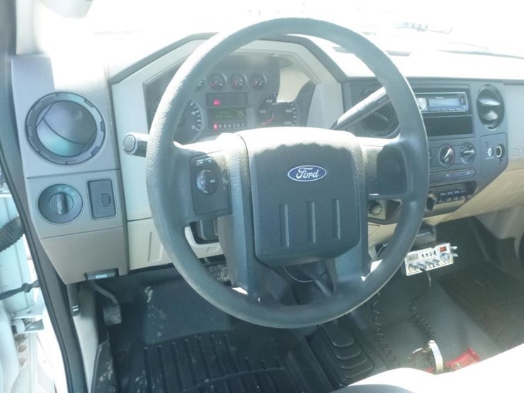 2008-ford-f550-image-22