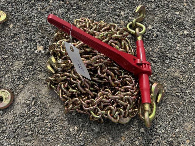 #117-•-(1)-9200-lb-ratchet-binder-&-(2)-3/8"-20'-chains-image-1