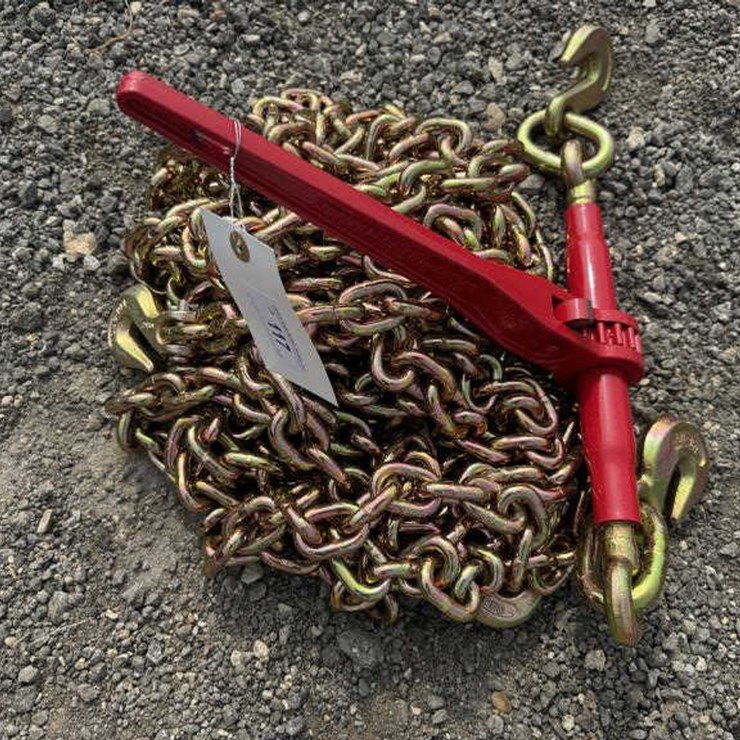 #117 • (1) 9200 lb Ratchet Binder & (2) 3/8" 20' Chains