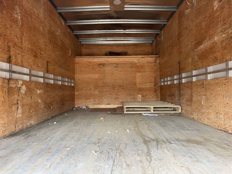 2019-ford-transit-image-15