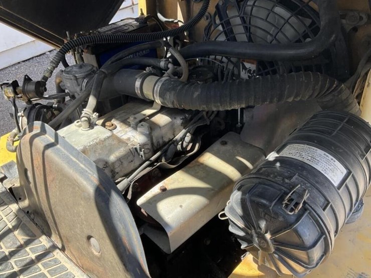 caterpillar-gp15k-image-11