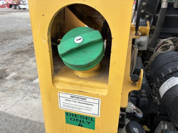 2018-yanmar-s220r-image-30