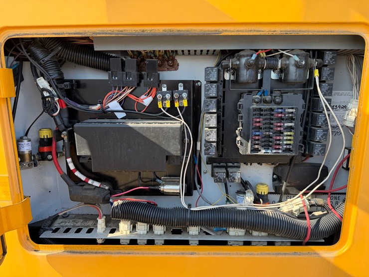 #551-•-#550-•-2011-international-school-bus-image-20