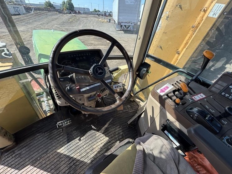 john-deere-6410-image-36