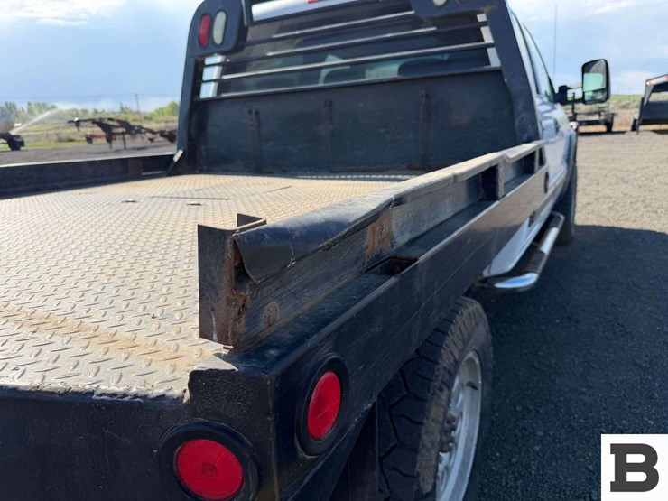 2002-chevrolet-silverado-2500hd-image-21