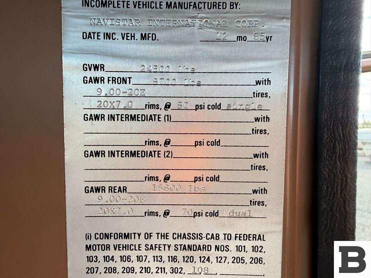 1985-international-1854-flatbed-truck-image-58