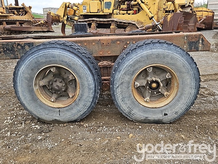 international-f-2654-image-12