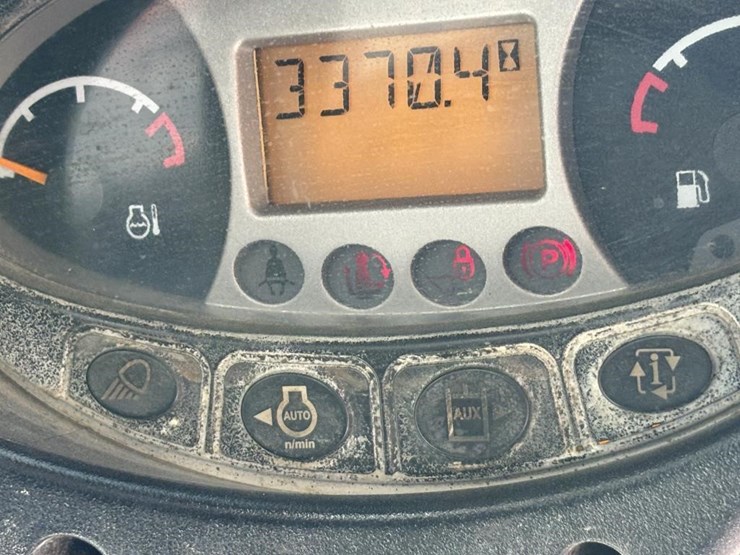 2016-bobcat-t650-image-44