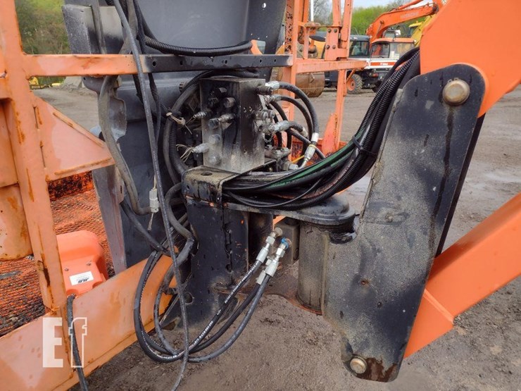 4-jlg-1200sjp-image-34