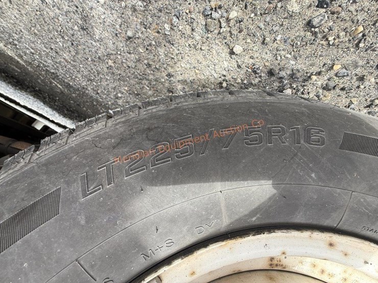 2010-ford-e450-image-26