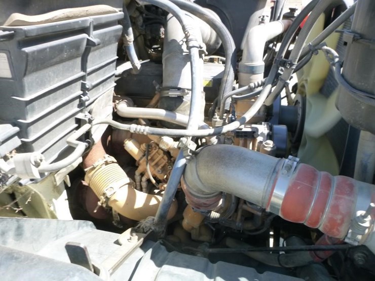 2009-international-7600-image-39