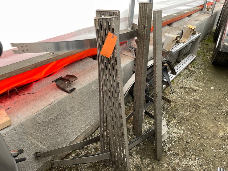 #10383-•-(2)-kenworth-fuel-tank-steps-image-2