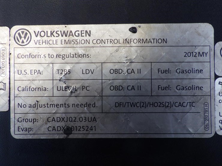 2012-volkswagen-tiguan-image-12