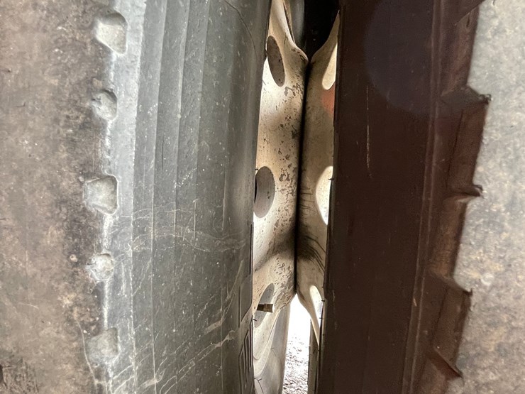 1976-peterbilt-359-image-48