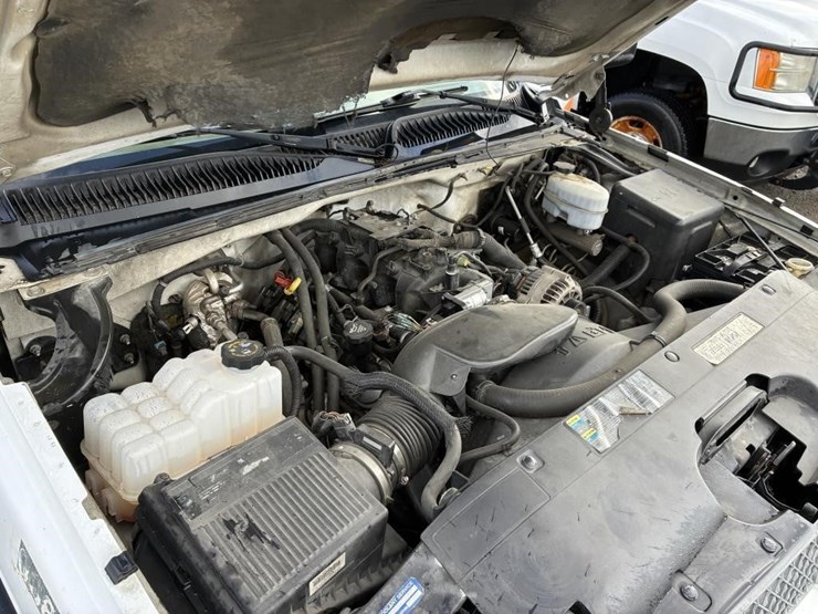 2003-chevrolet-silverado-2500-image-7