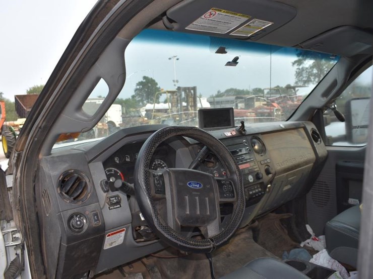 2014-ford-f550-image-6