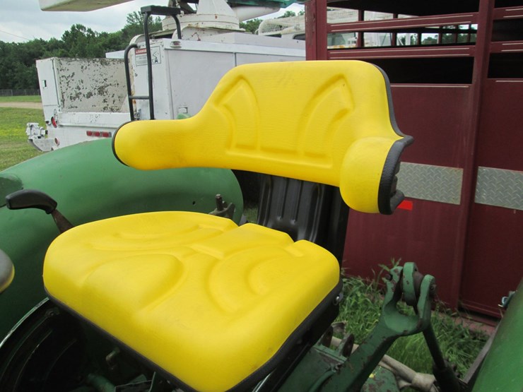1976-john-deere-2040-image-30