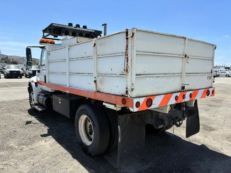 2003-international-durastar-4300-image-4