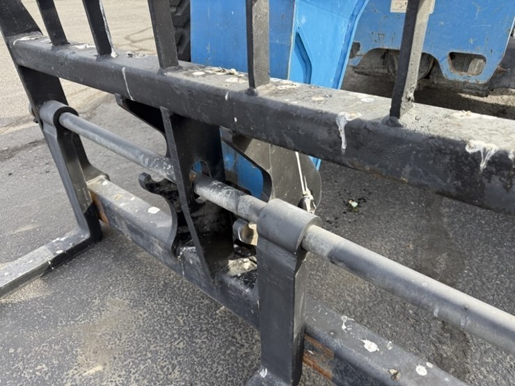 2014-genie-gth844-image-10