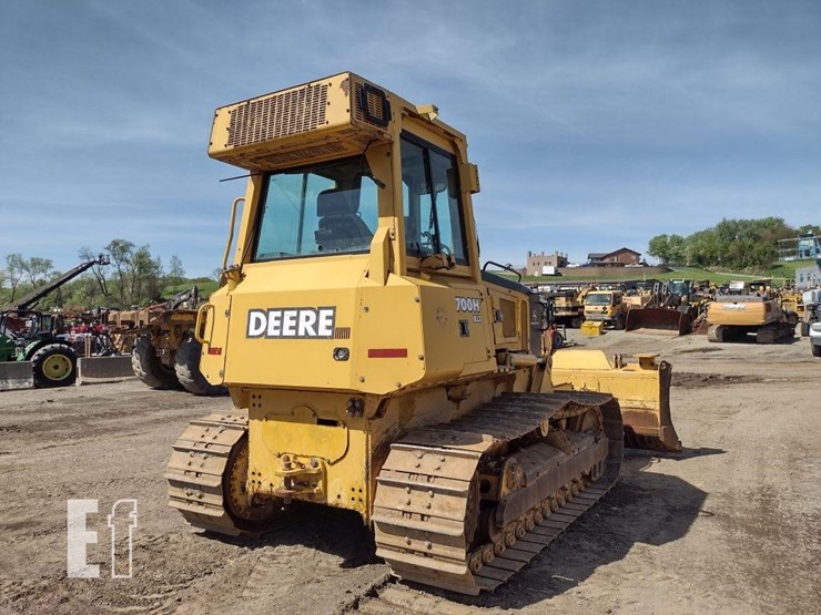 2004-deere-700h-image-41