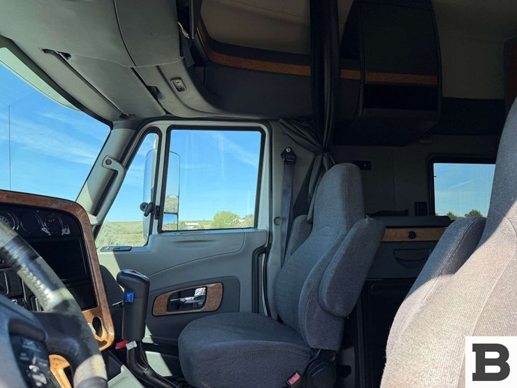 2012-international-prostar-image-58