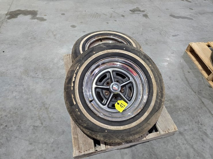 #41-•-buick-(2)-5-bolt-rims-image-6