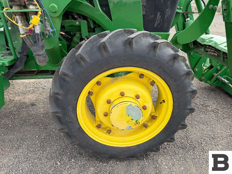 2015-john-deere-5075e-image-50