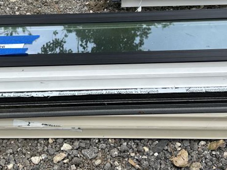 #26-•-(3)-transom-window-35.5-x-11.5-image-2