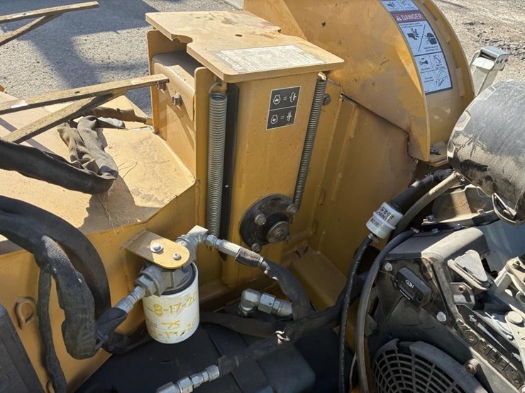 2015-vermeer-bc700xl-image-13